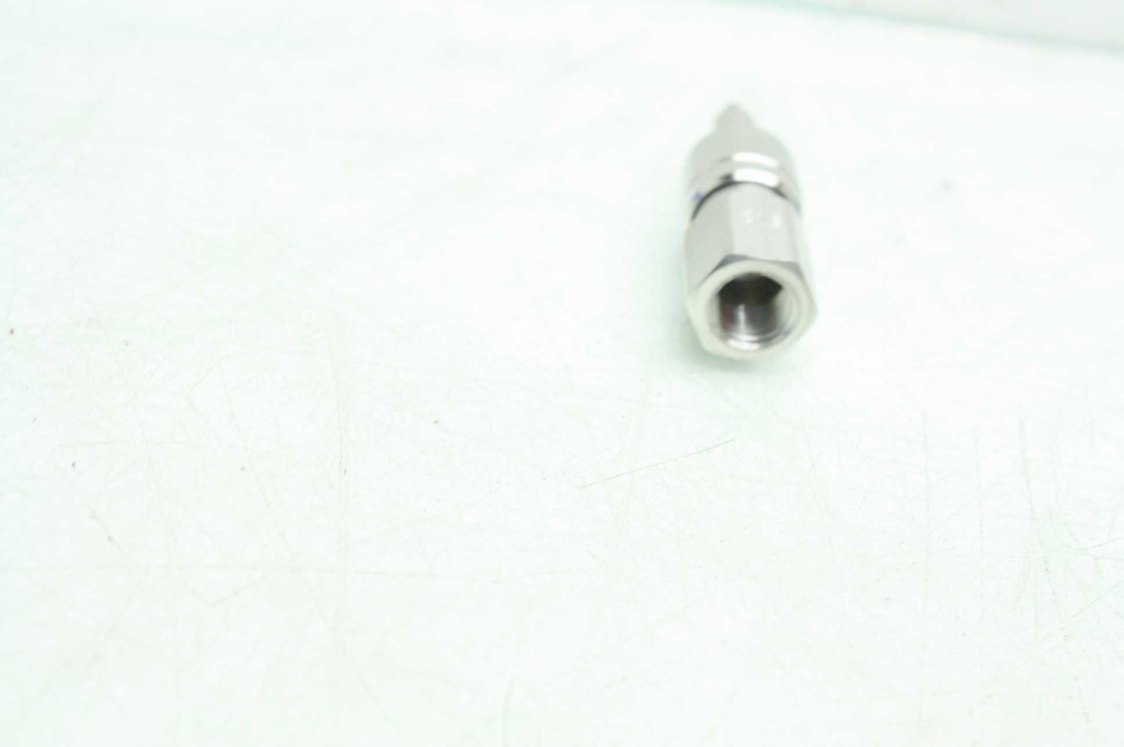 2 New Parker 2F-Q4P-SS Female Quick Coupling Non-Valved Nipple Fittings / 1/8" - New - Image 4