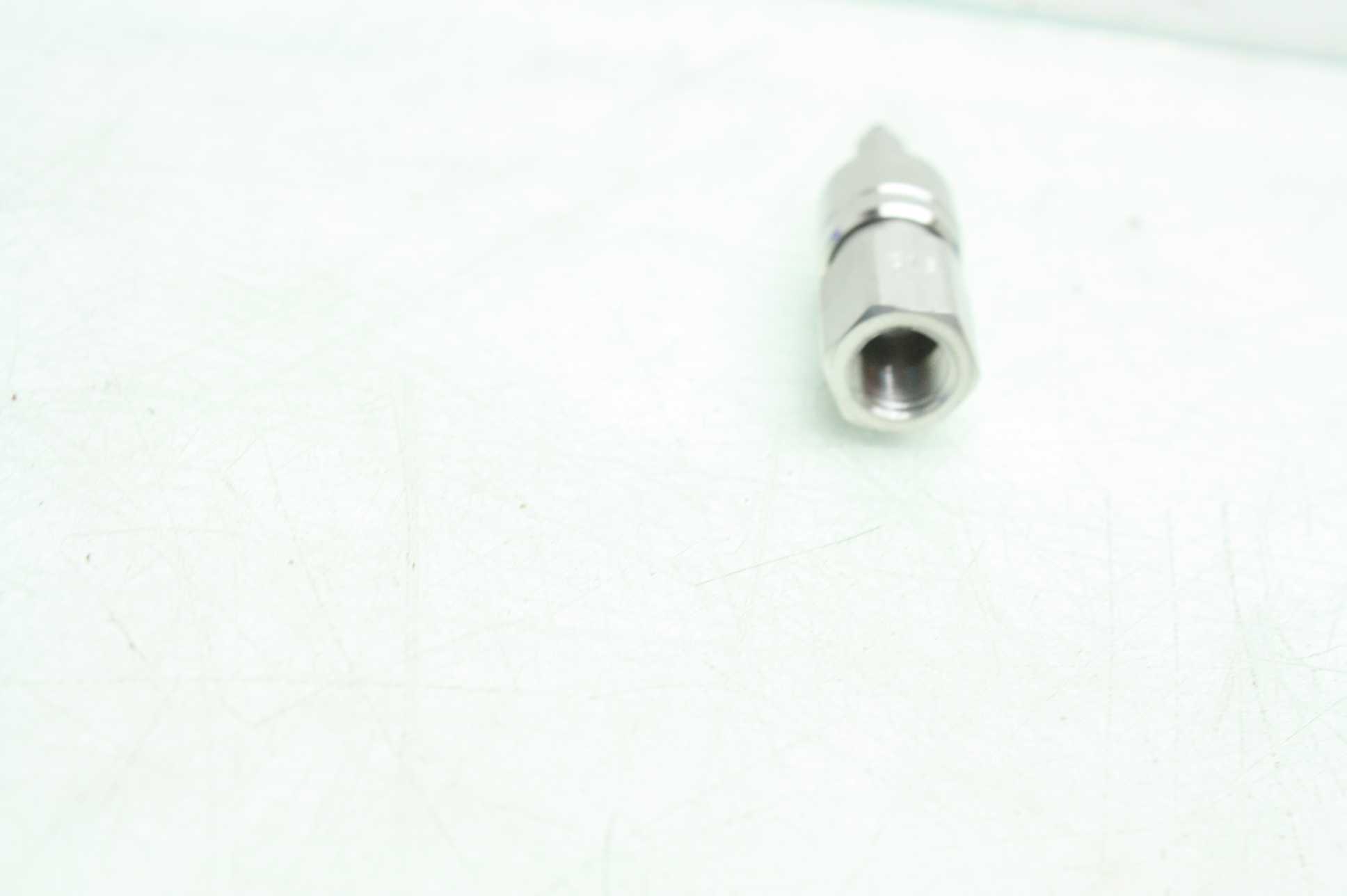 2 New Parker 2F-Q4P-SS Female Quick Coupling Non-Valved Nipple Fittings / 1/8" - New - Image 9