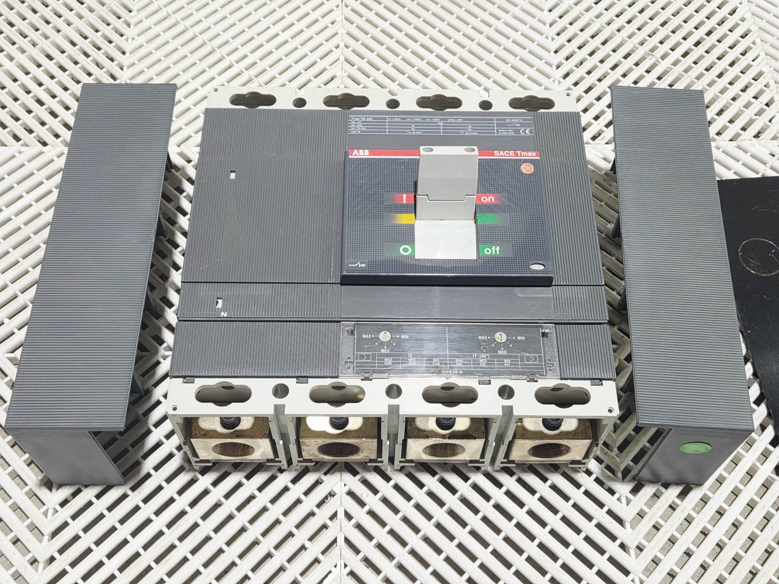 ABB T6L630 Tmax 630A 1000V 4-Pole MCCB Circuit Breaker - Used - Image 18
