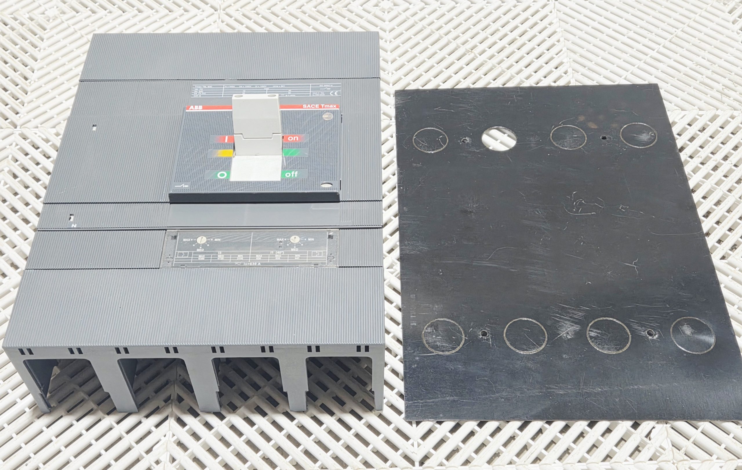 ABB T6L630 Tmax 630A 1000V 4-Pole MCCB Circuit Breaker - Used - Image 25