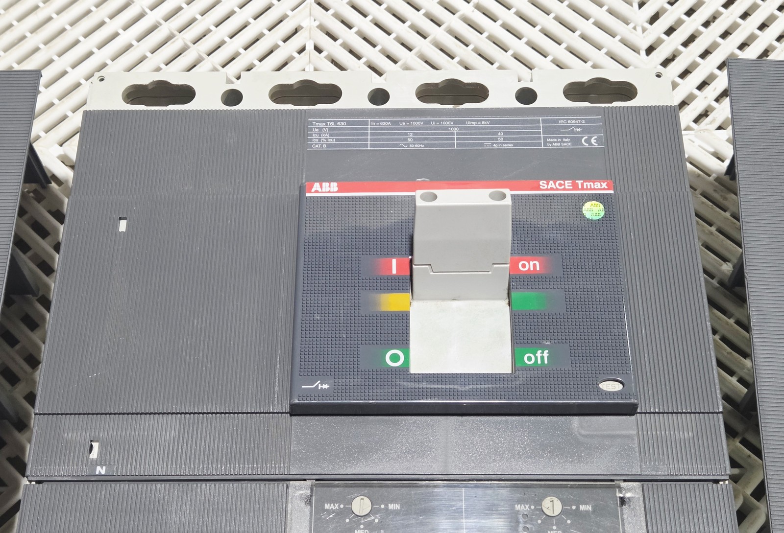 ABB T6L630 Tmax 630A 1000V 4-Pole MCCB Circuit Breaker - Used - Image 6