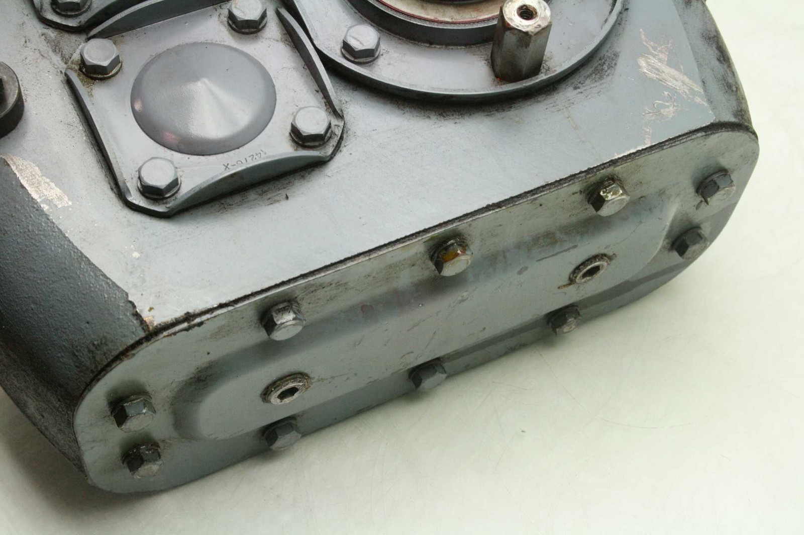 Alvey HR-120T Conveyor Drive Unit 19.56:1 Ratio Gear Reducer 1-1/4" to 1-7/16" - Used - Image 7