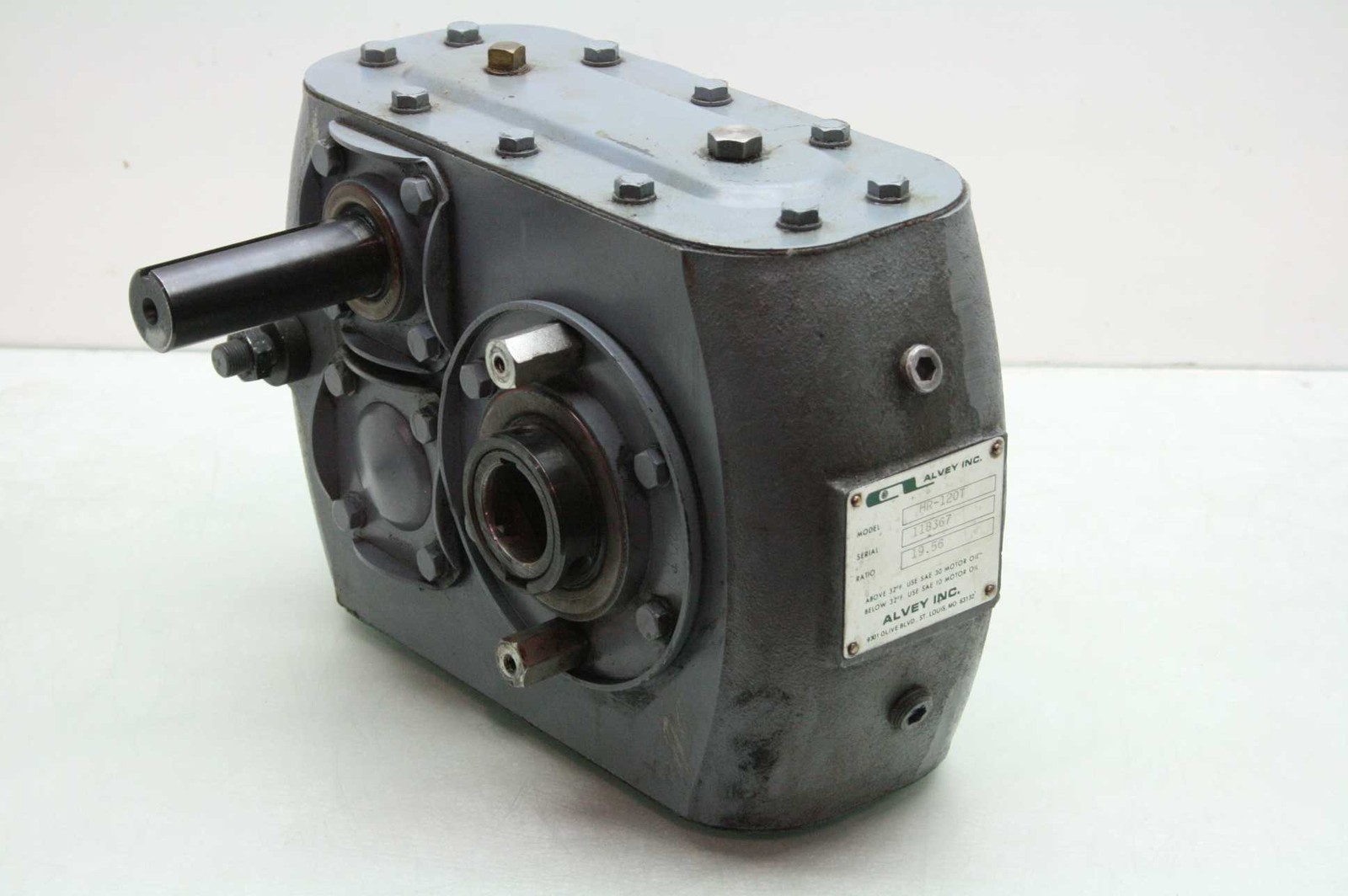 Alvey HR-120T Conveyor Drive Unit 19.56:1 Ratio Gear Reducer 1-1/4" to 1-7/16" - Used