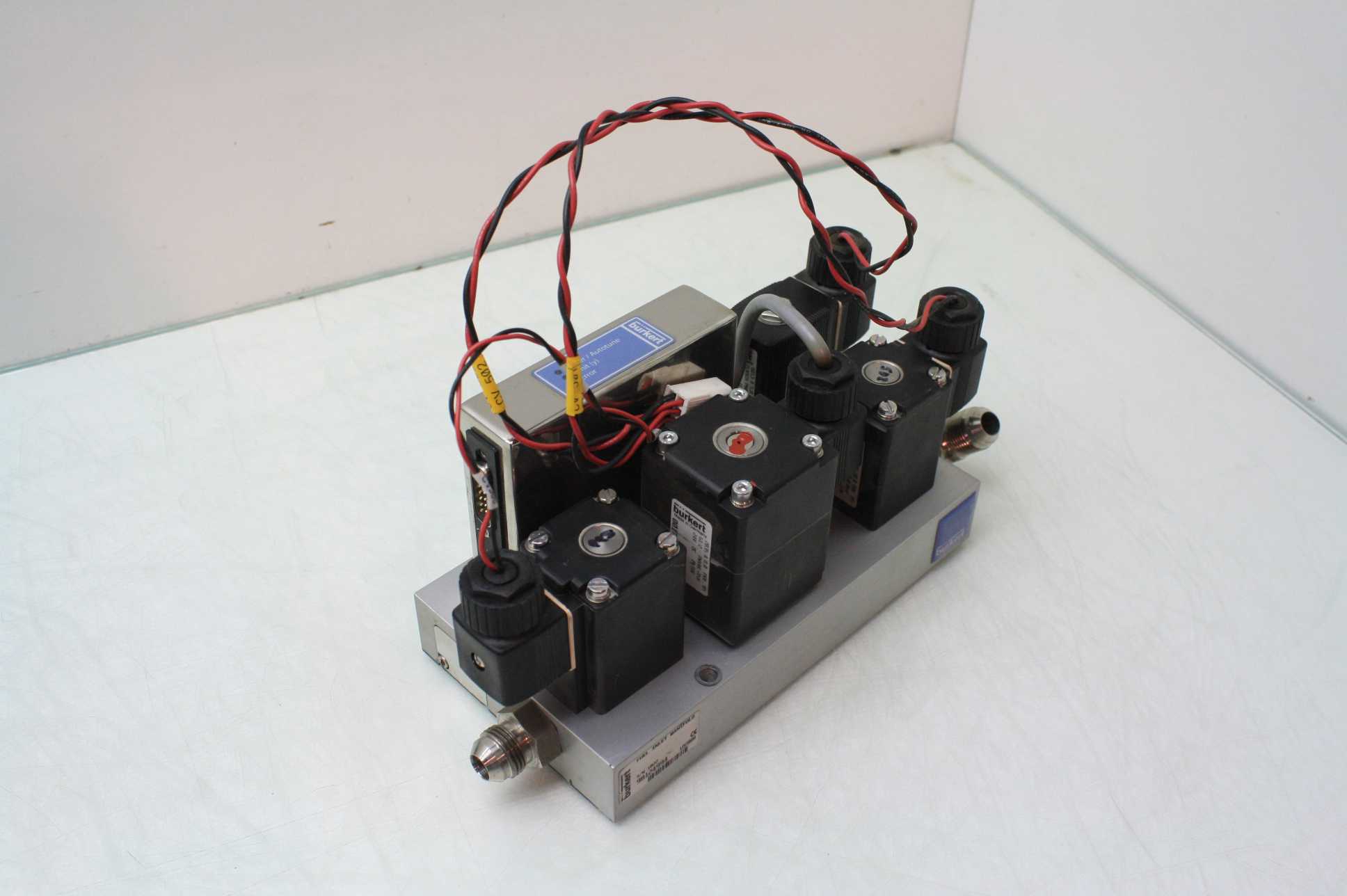 Burkert 98124994 Fuel Inlet Manifold MFC Flow Controller 4 Valves - Used - Image 15