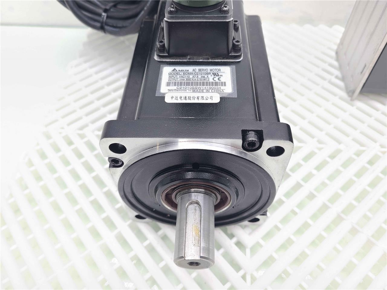 Delta Electronics AC Servo Motor ECMA-C21010SS w/ Servo Drive ASD-B2-1021-B - Used - Image 5