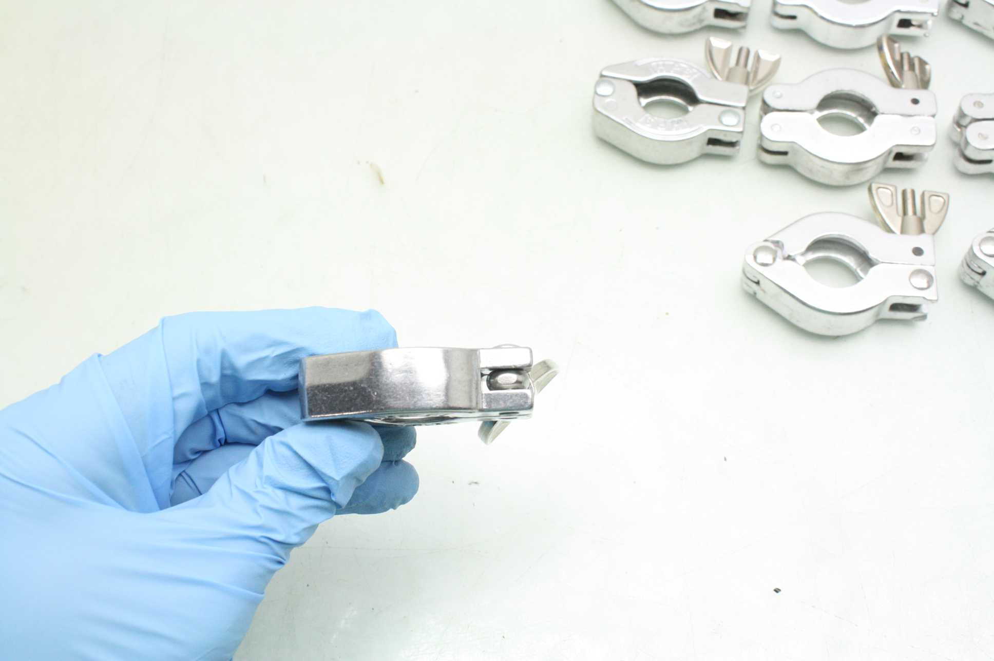 Lot of 20 Aluminum Sanitary Clamps / 1" / C- Clamps - Used - Image 12