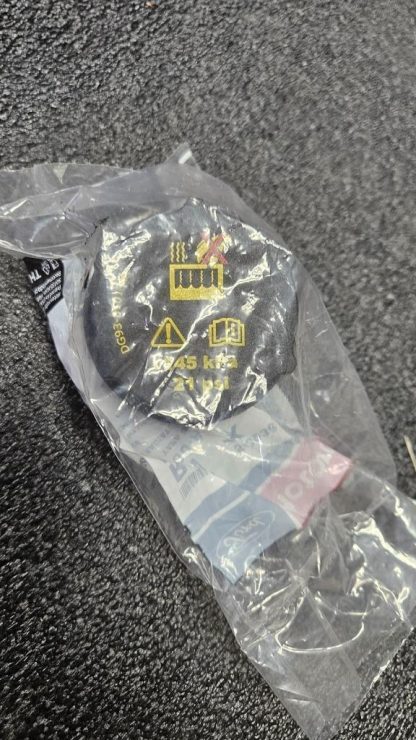New Genuine Ford RS-531 Radiator Cap DG9Z-8100-A - New - Image 11