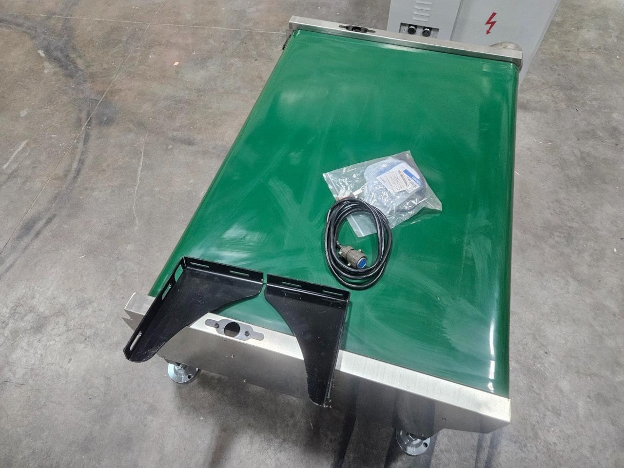 New Sunrise Electric Stainless ESD 45" x 32" Powered Belt Conveyor 220V - New - Image 14