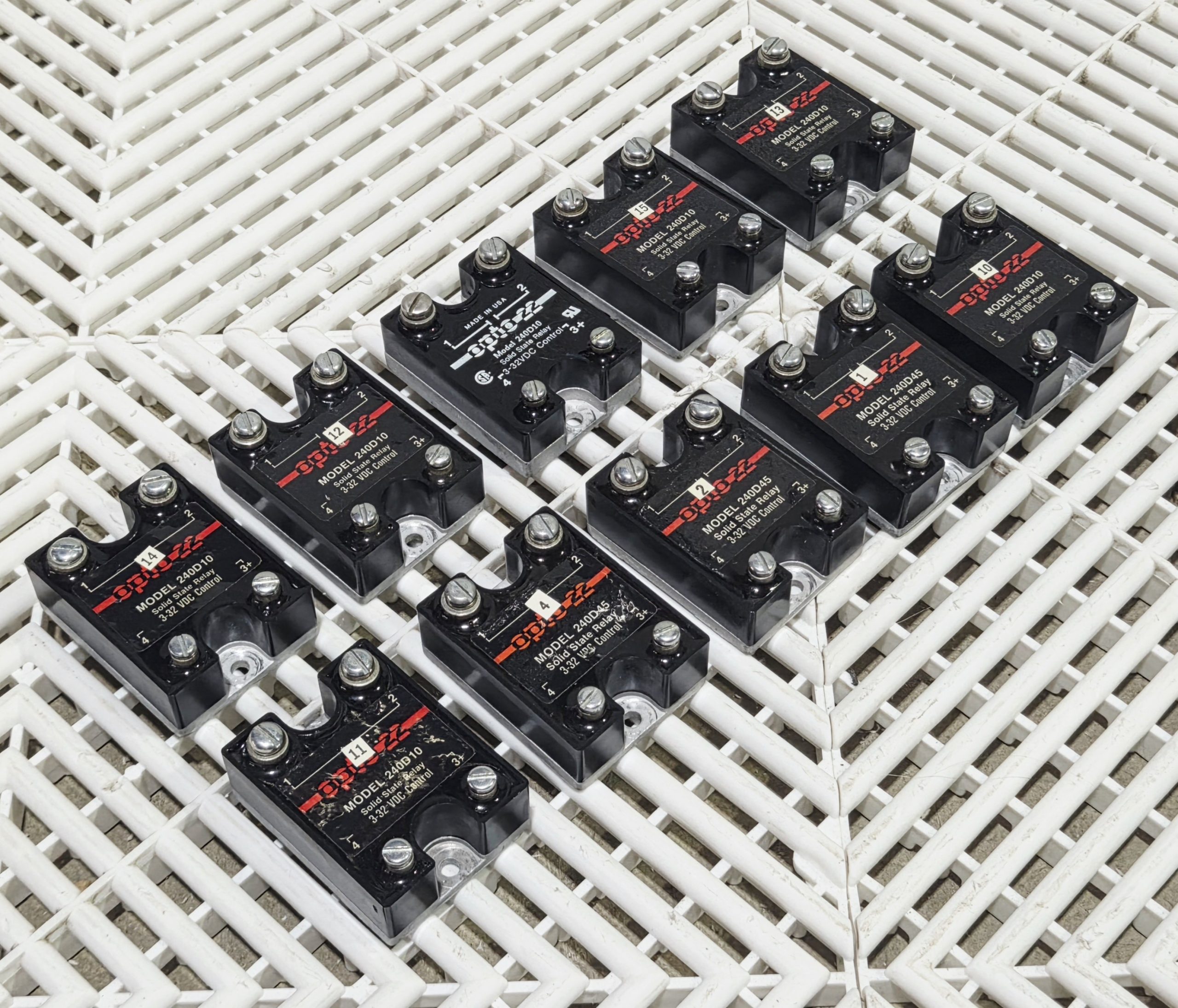 Opto 22 240D10 240D45 Solid State Relay Used Lot of 10 - Used - Image 12
