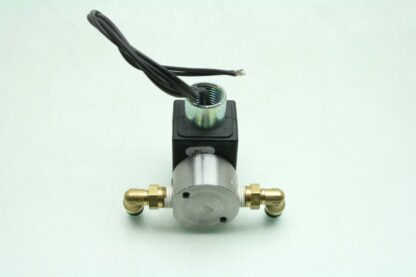 Parker 71215SN2KN00N0C111C2 Solenoid Valve 1/4" NPT Stainless 24V DC Coil - Used - Image 4