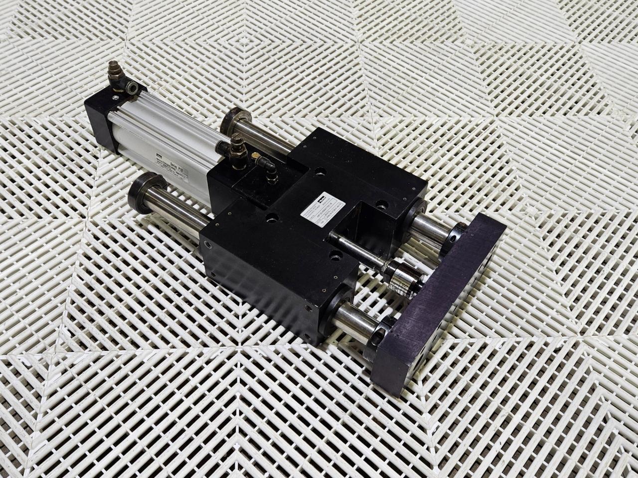 Parker P1D4R063MRE0134N9N3N Guided Cylinder Assembly HBT25-05B4CTKE1-B 150PSI - Used - Image 8