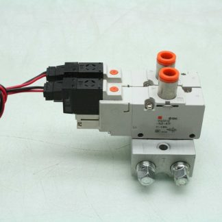 SMC VQ2212-6L0-N7T Pneumatic Solenoid Valves with 1/4" NPT Port 24V DC Coils - Used