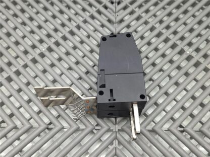 Siemens 6SL3162-2BM01-0AA0 DC Link Adapter Set - Used - Image 13