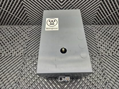 Westinghouse B200 Motor Starter 460 / 575V AC, 2 HP w/ B200 Enclosure - Used - Image 3