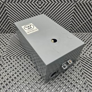 Westinghouse B200 Motor Starter 460 / 575V AC, 2 HP w/ B200 Enclosure - Used