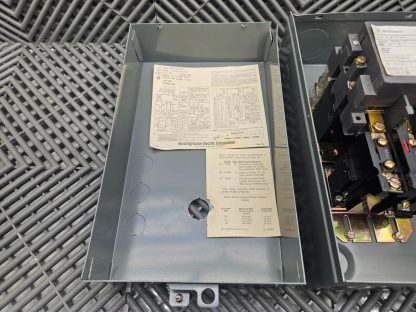 Westinghouse B200 Motor Starter 460 / 575V AC, 2 HP w/ B200 Enclosure - Used - Image 10