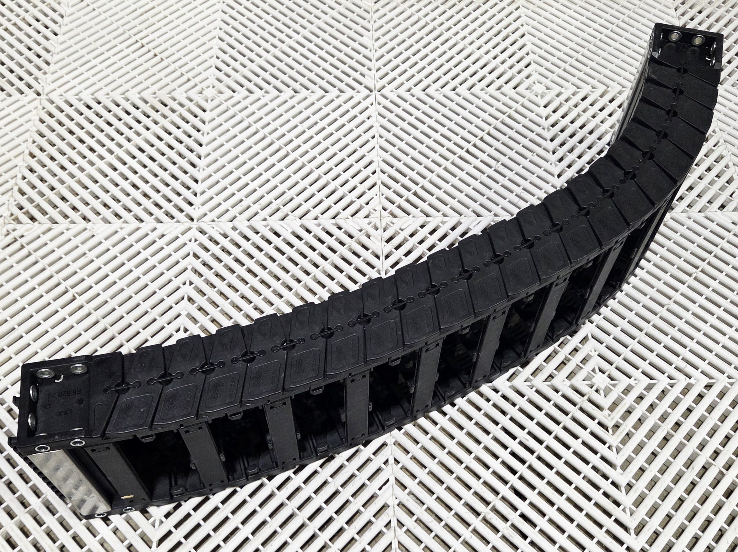 igus E6.52.01.075 Energy Chain Cable Carrier 30" w/ Brackets Used Lot of 4 - Used - Image 11