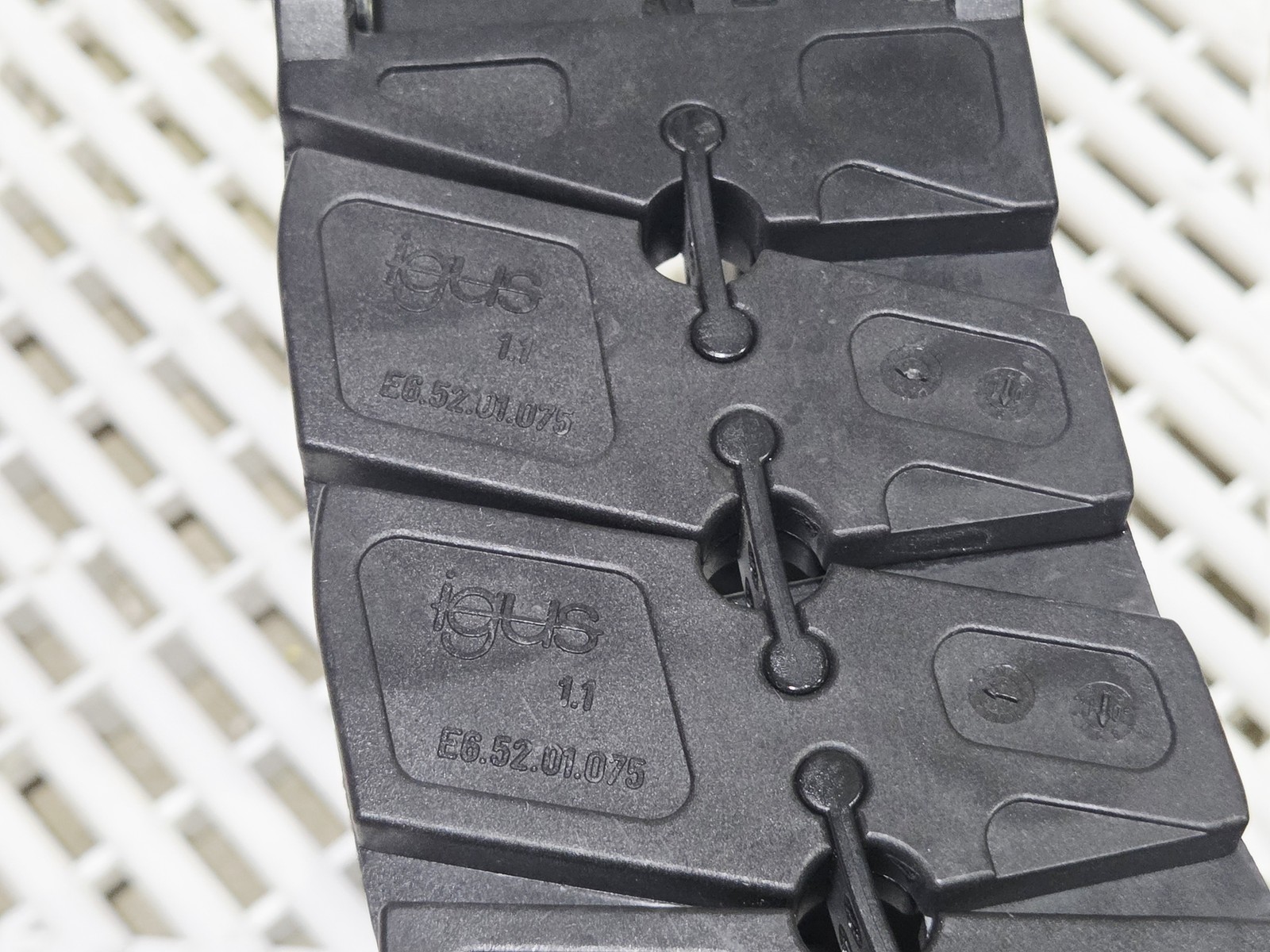 igus E6.52.01.075 Energy Chain Cable Carrier 30" w/ Brackets Used Lot of 4 - Used - Image 5