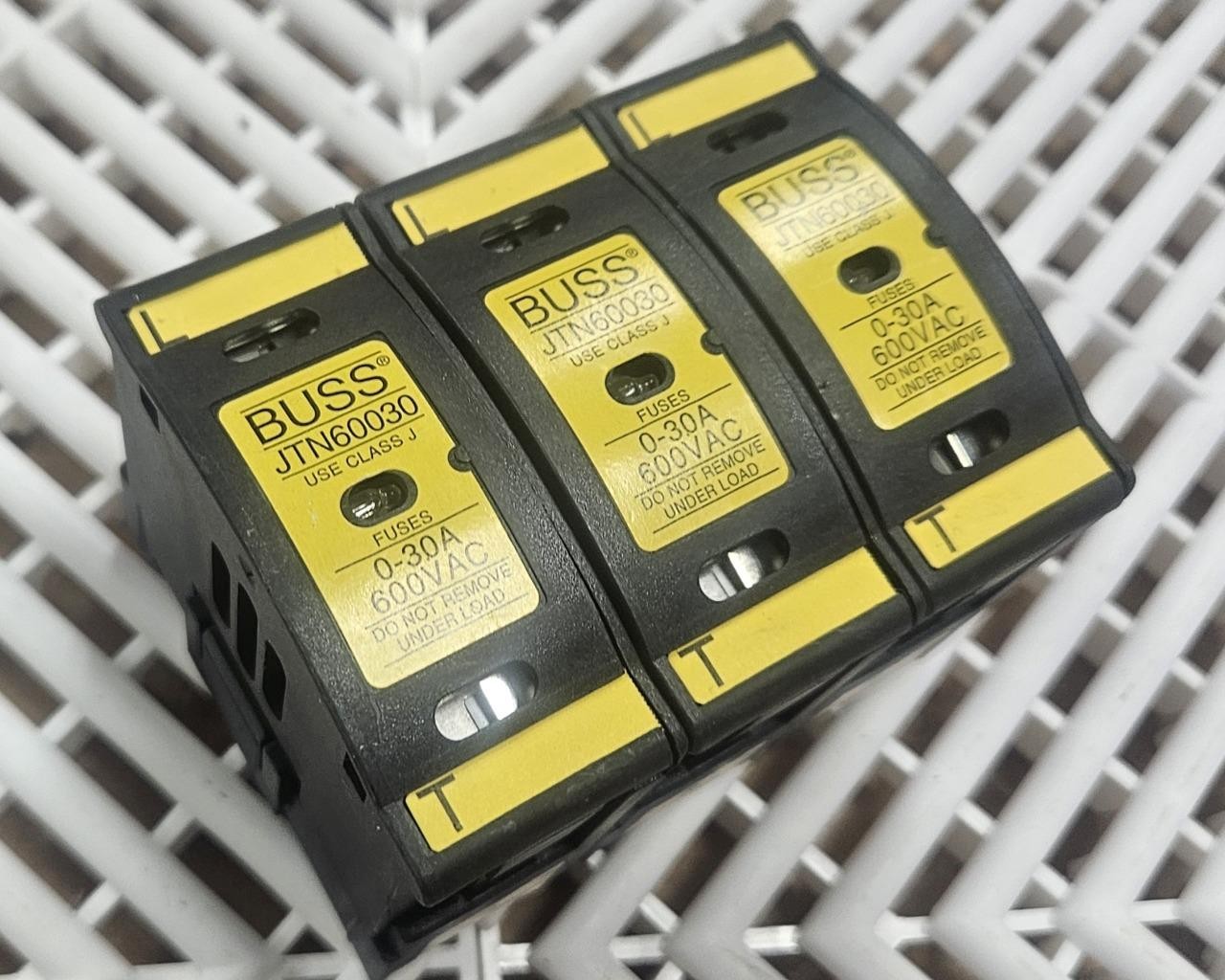 3 New Buss JTN60030 Fuse Holder 30A / 600V Fuses LPJ-10SP - Used