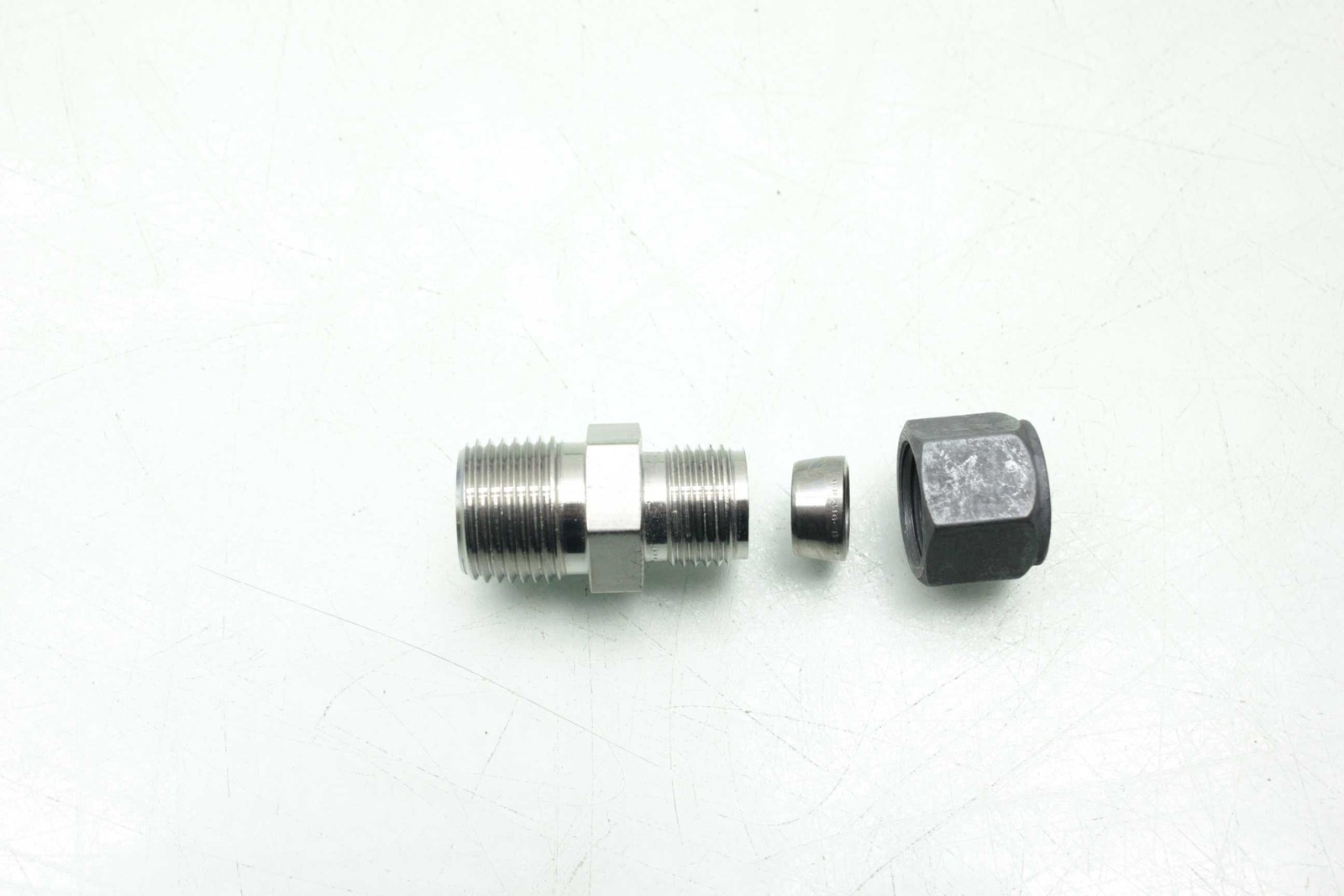 3 New Parker 6-6 FBZ-SS Male Connectors / Stainless / SS-600-1-6 / 3/8" - New - Image 4