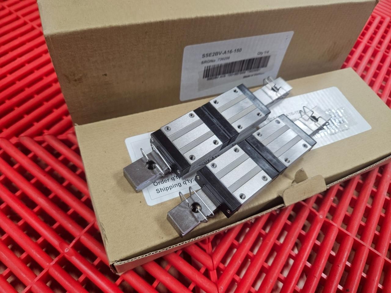 (4) New Misumi SSE2BV-A16-150 Linear Guide Blocks 150mm Rails - New - Image 7