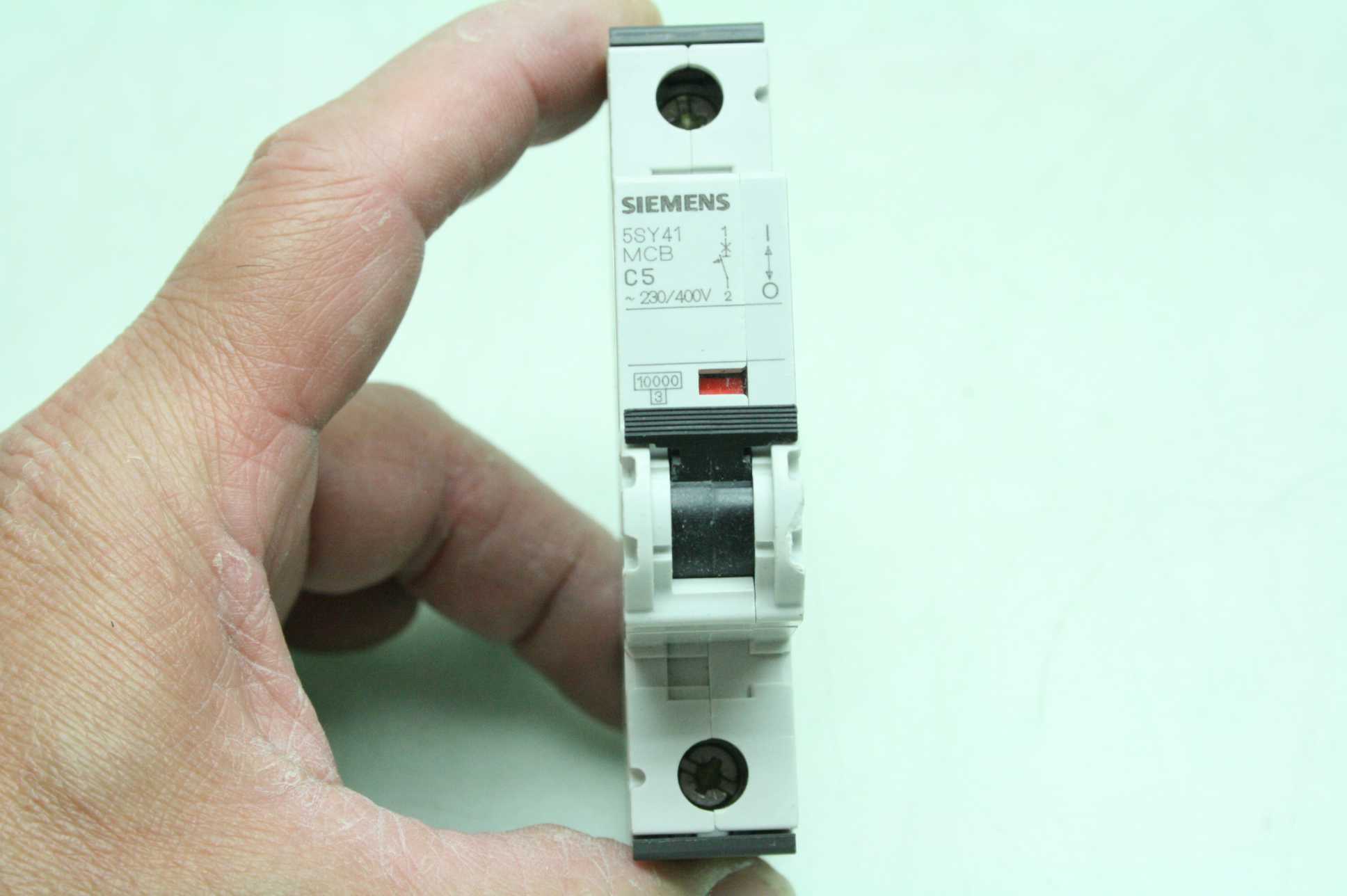 4 Siemens Circuit Breakers 5SY4332-6, 5SY4340-8, 5SY4116-8, 5SY4111-7 - Used - Image 23