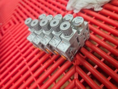 5 SMC ARM5SA-56-AZ Single Unit Type Inline Regulator 7~105 PSI 5/32" In/Out - Used - Image 3