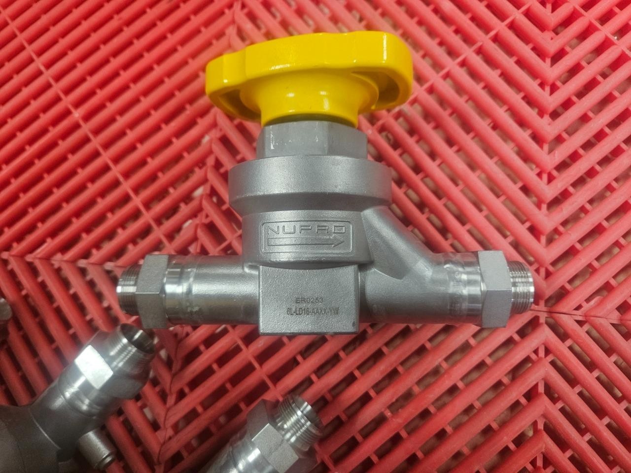 5 Swagelok 6L-LD16-AAXX-YW High Flow 3/4" Diaphragm Valve 300 PSI / 316SS - Used - Image 8