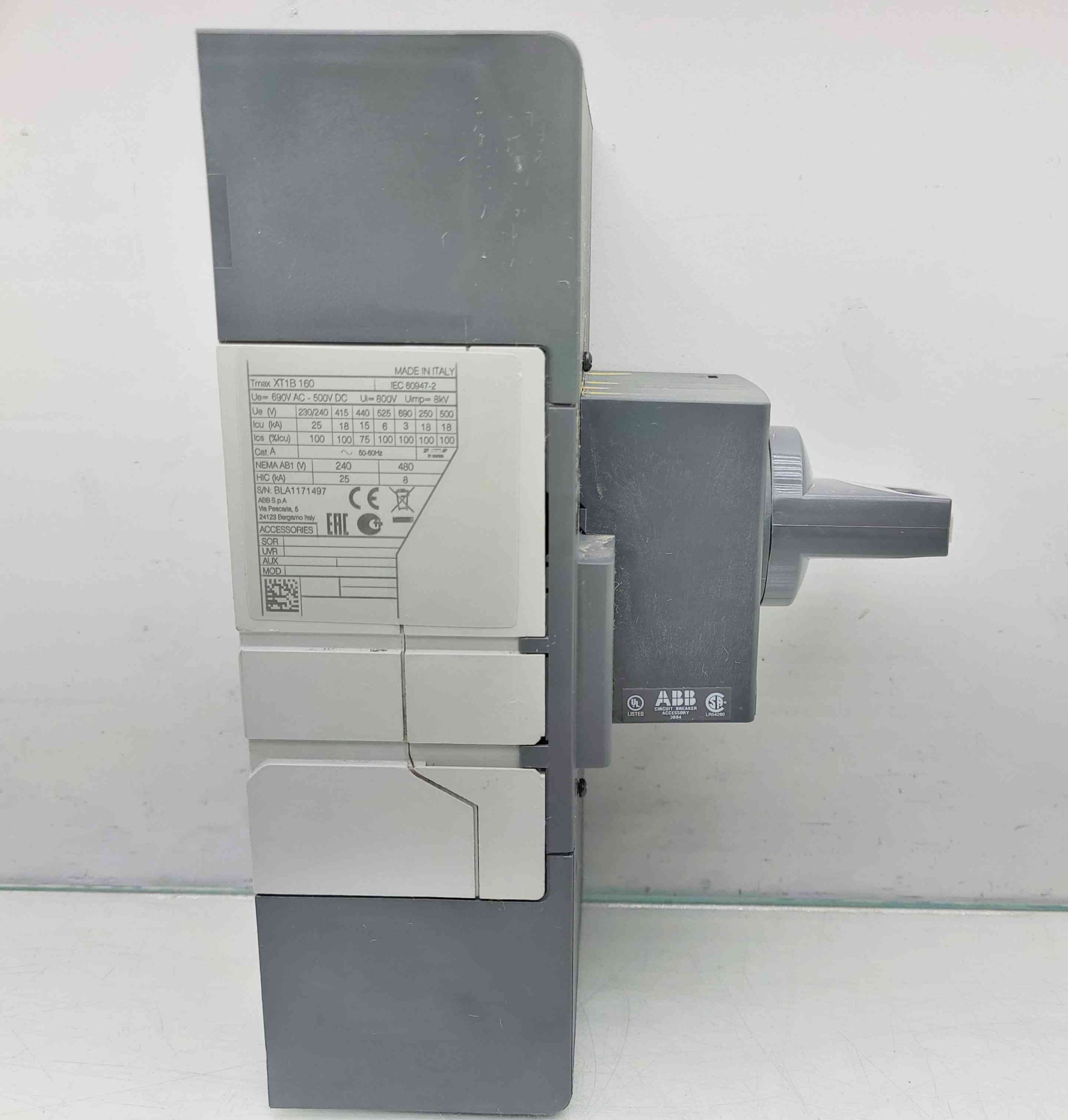 ABB SACE Tmax XT1B 160 690VAC-500VDC Four-Pole Circuit Breaker - Used - Image 13