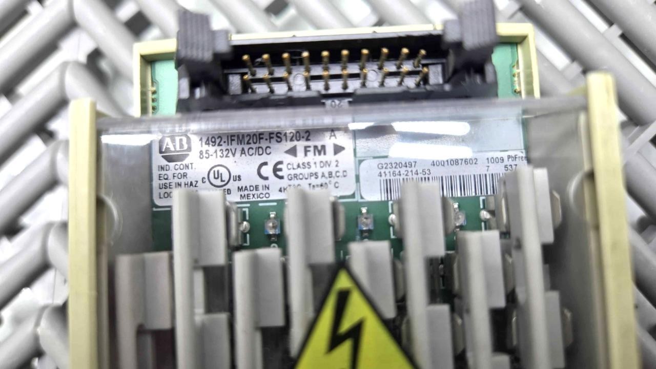 Allen-Bradley 1492-IFM20F-FS120-2 Ser A Fusible Digital Interface - Used - Image 3