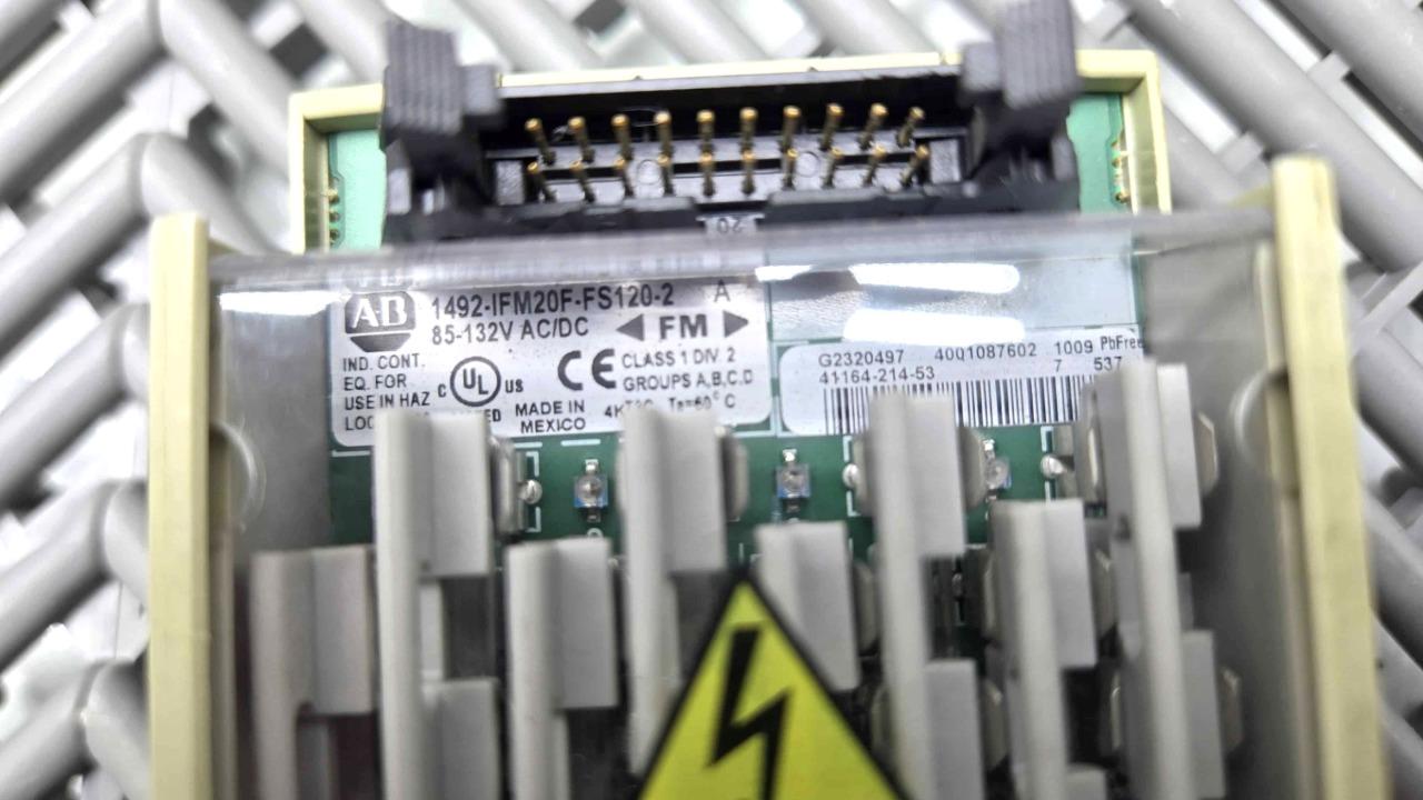 Allen-Bradley 1492-IFM20F-FS120-2 Ser A Fusible Digital Interface - Used - Image 7