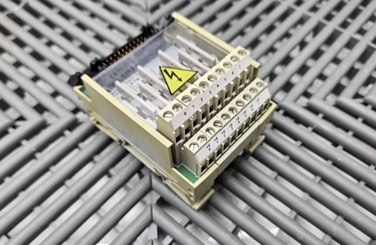 Allen-Bradley 1492-IFM20F-FS120-2 Ser A Fusible Digital Interface - Used - Image 8