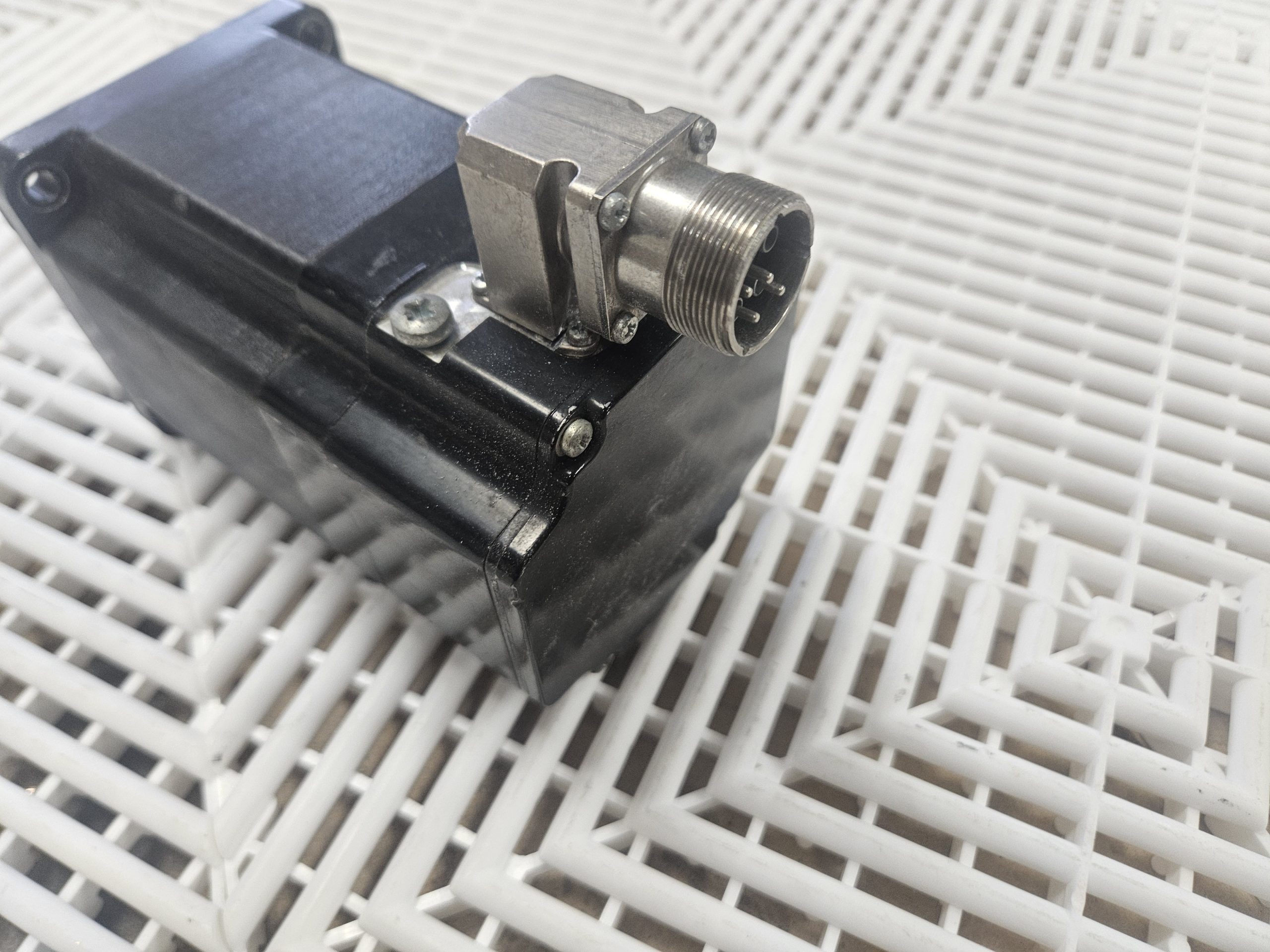 Berger Lahr VRDM3910/50LWCOO 4 Nm 230VAC Stepper Motor - Used - Image 15
