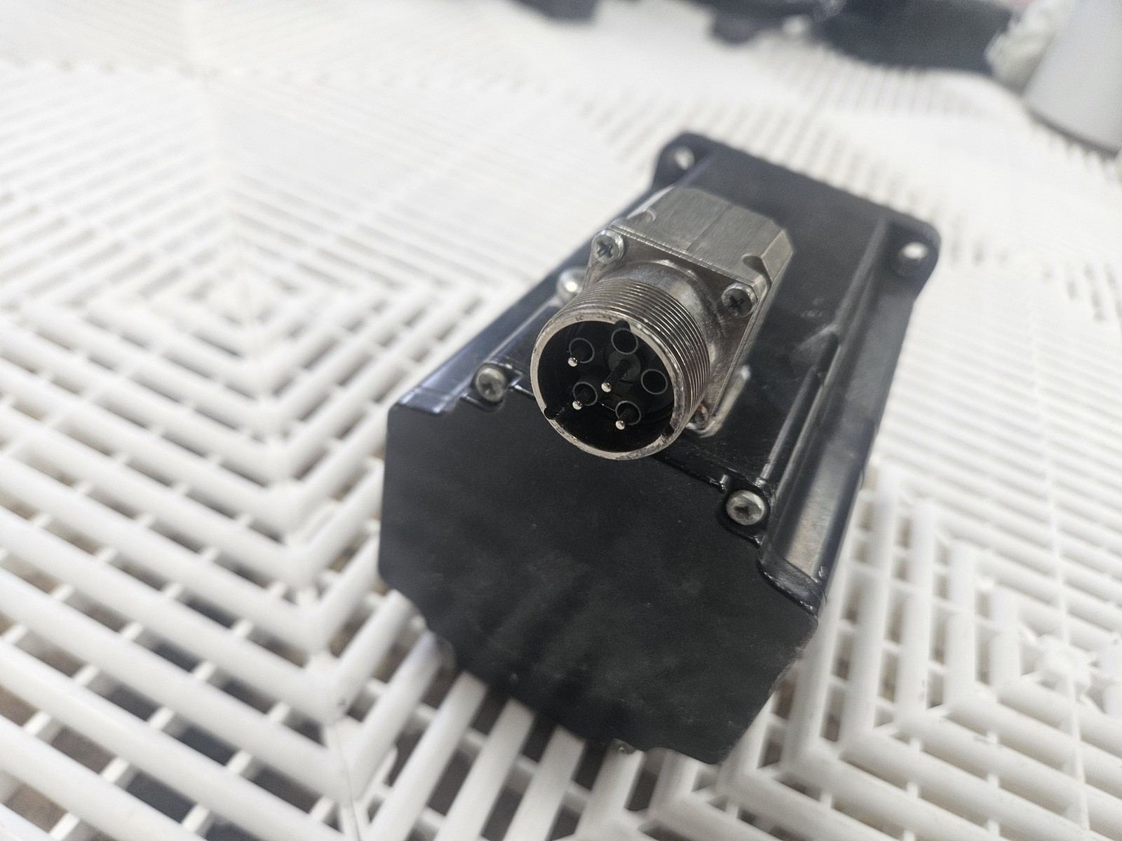 Berger Lahr VRDM3910/50LWCOO 4 Nm 230VAC Stepper Motor - Used - Image 6