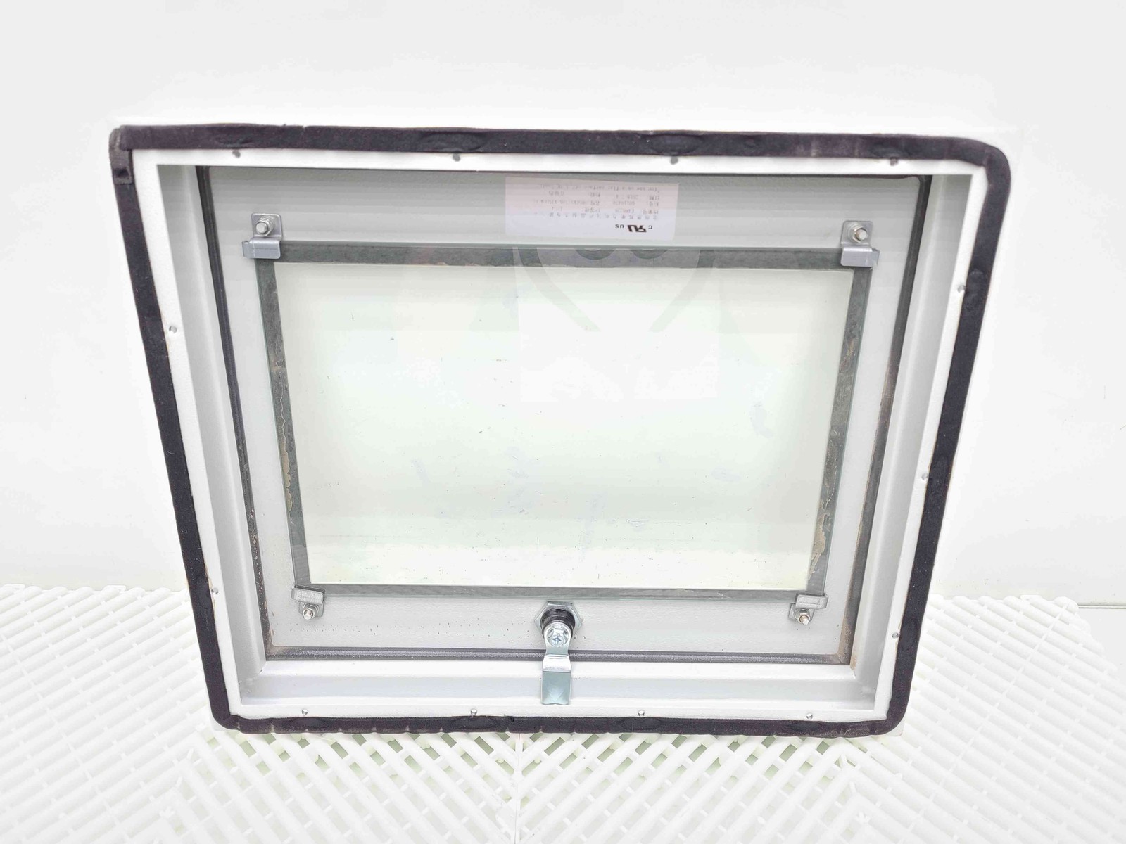 Cangzhou Huibang E488226 Lockable Transparent Window - Used - Image 3