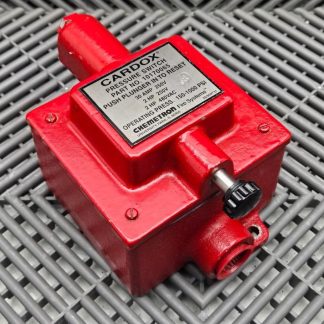 Chemetron Cardox 10170065 Pressure Switch, 30A, 250V, 150-1000psi - Used
