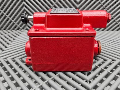 Chemetron Cardox 10170065 Pressure Switch, 30A, 250V, 150-1000psi - Used - Image 5