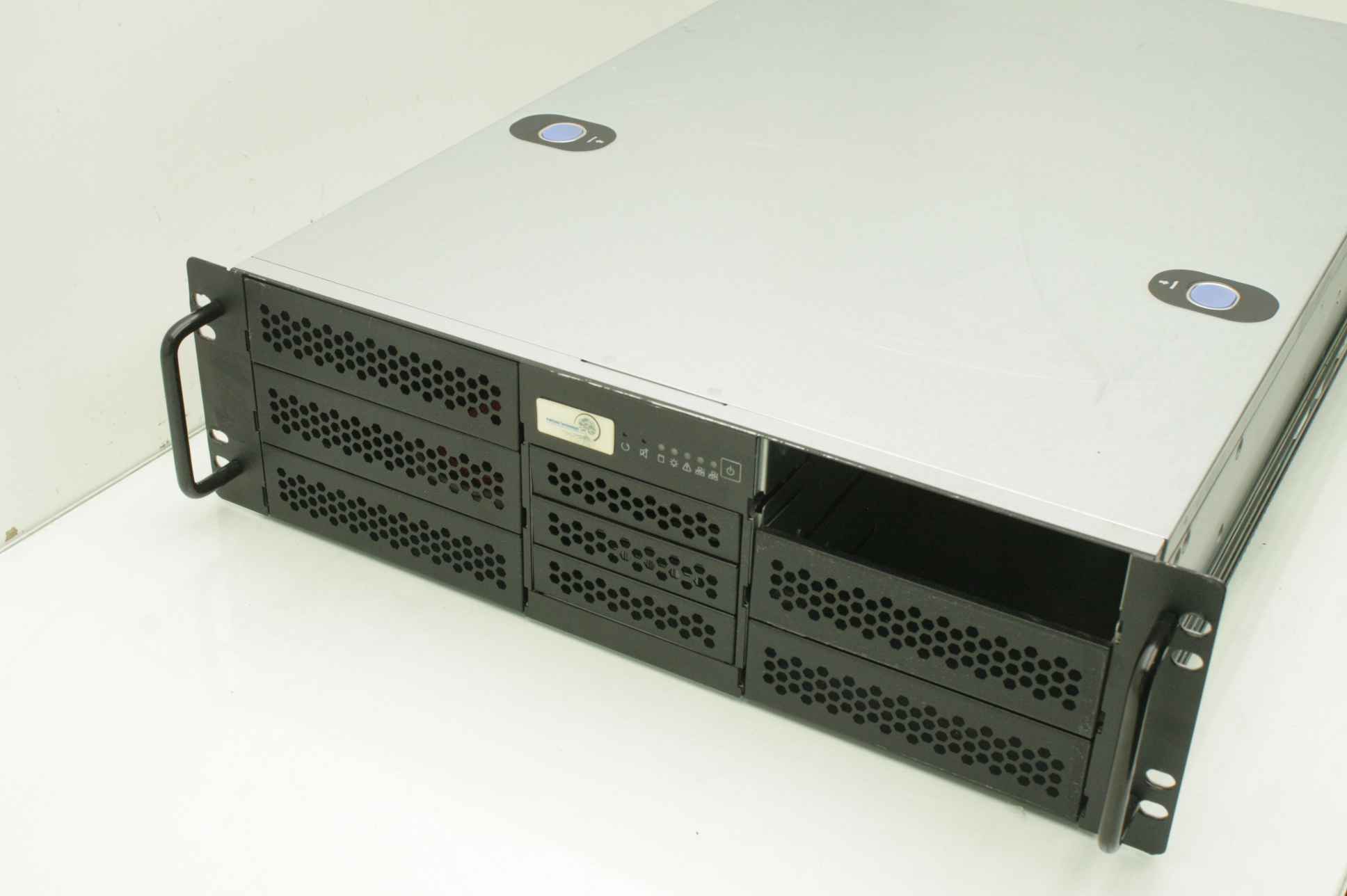 Chenbro RM31300 Chassis, SuperMicro X9DRi-F, Kingston 24 GBs Server - Used - Image 15