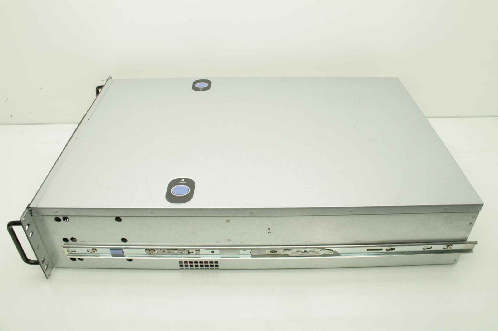 Chenbro RM31300 Chassis, SuperMicro X9DRi-F, Kingston 24 GBs Server - Used - Image 3