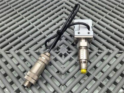 Copal Electronics PG-35-102A-PR2 Pressure Gauge, 0-100 kPa Pressure Range - Used - Image 6