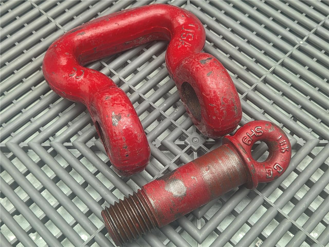 Crosby G-2410 12-1/2 Ton 1" Screw-Pin Web Anchor Shackle - Used - Image 3