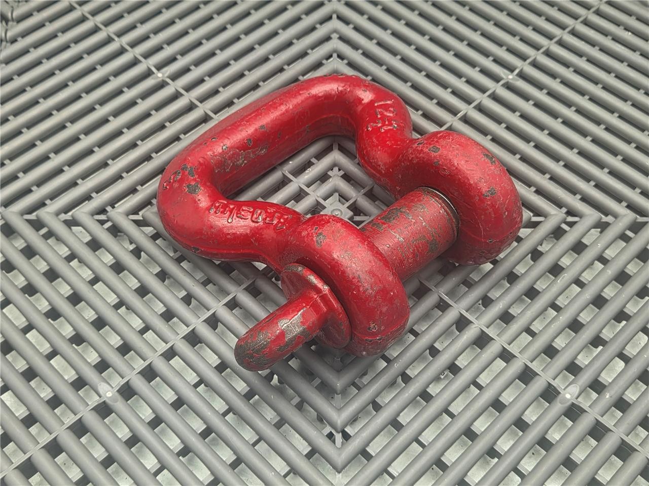 Crosby G-2410 12-1/2 Ton 1" Screw-Pin Web Anchor Shackle - Used