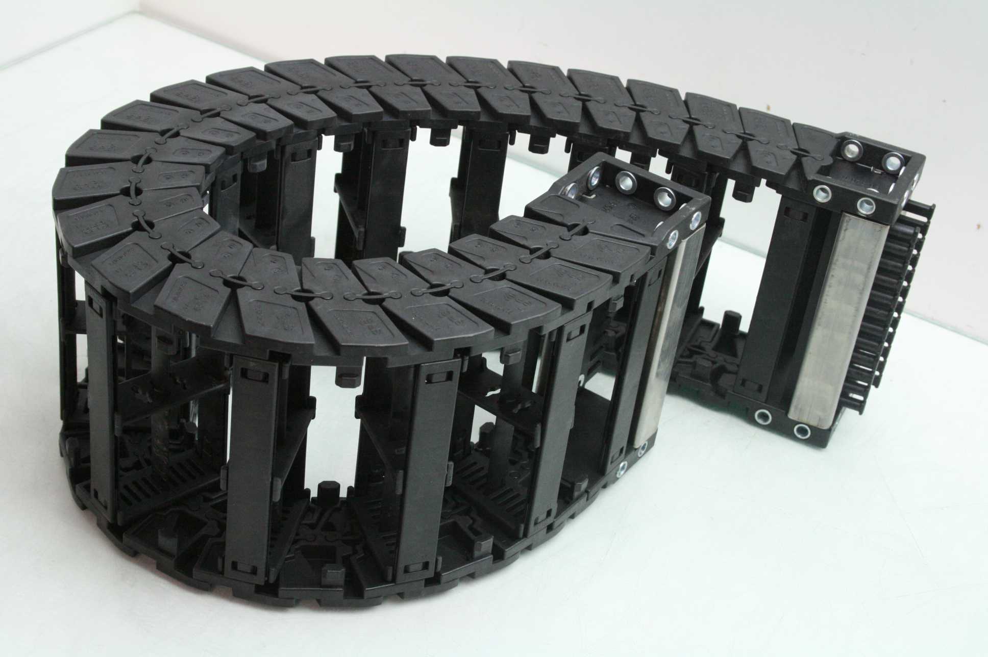 Igus E6-52 Series Energy Chain Cable Chain Cable Carrier 32" Long x 6" x 2.5" - Used - Image 11