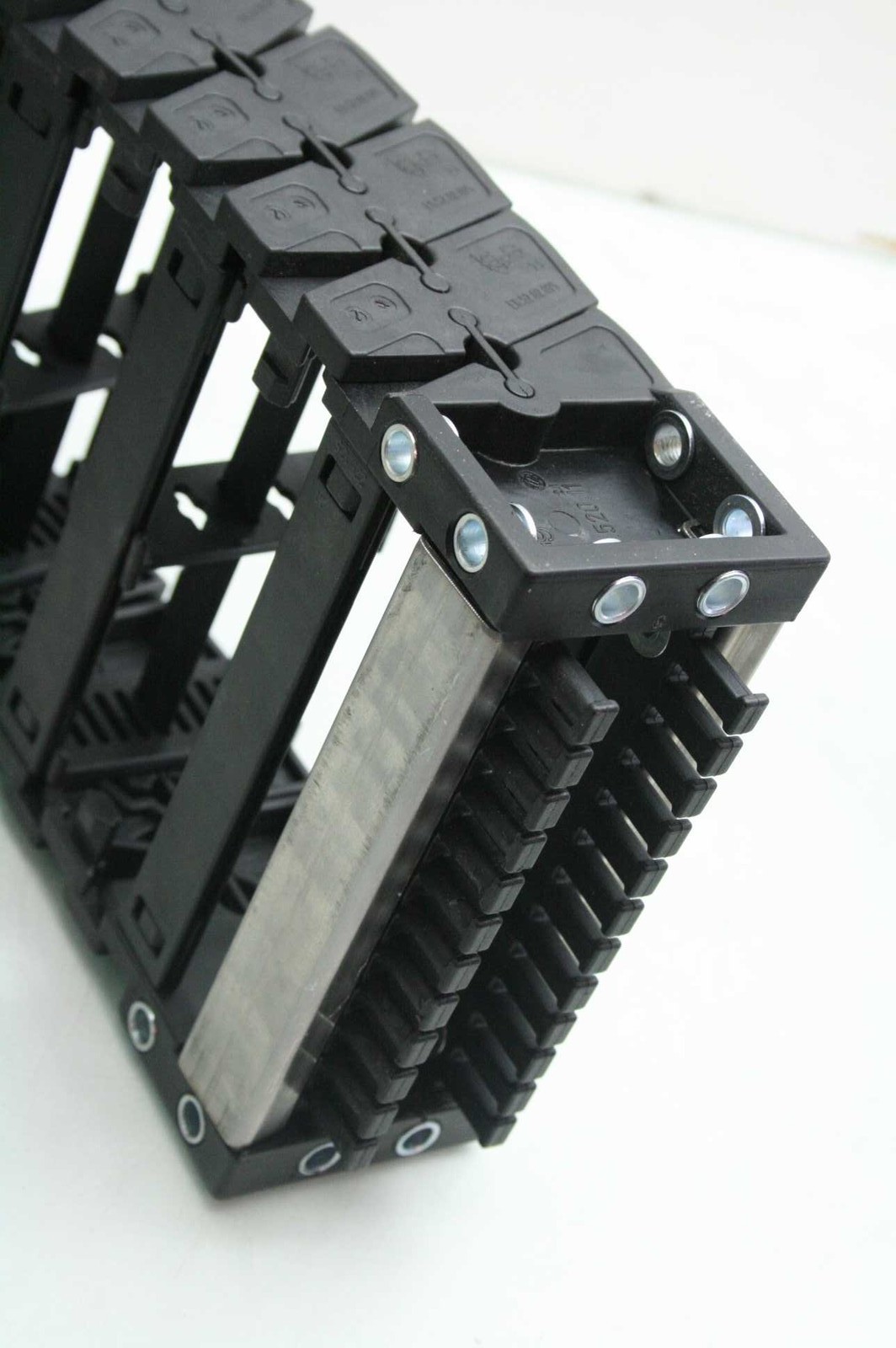 Igus E6-52 Series Energy Chain Cable Chain Cable Carrier 32" Long x 6" x 2.5" - Used - Image 9