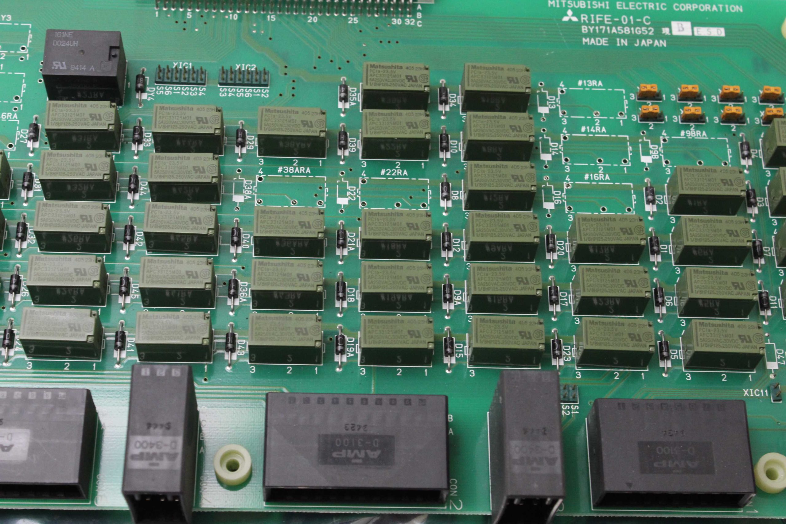 Mitsubishi RIFE-01-C / I/O Relay Control Board / Meldas / BY171A581G52 - Used - Image 11