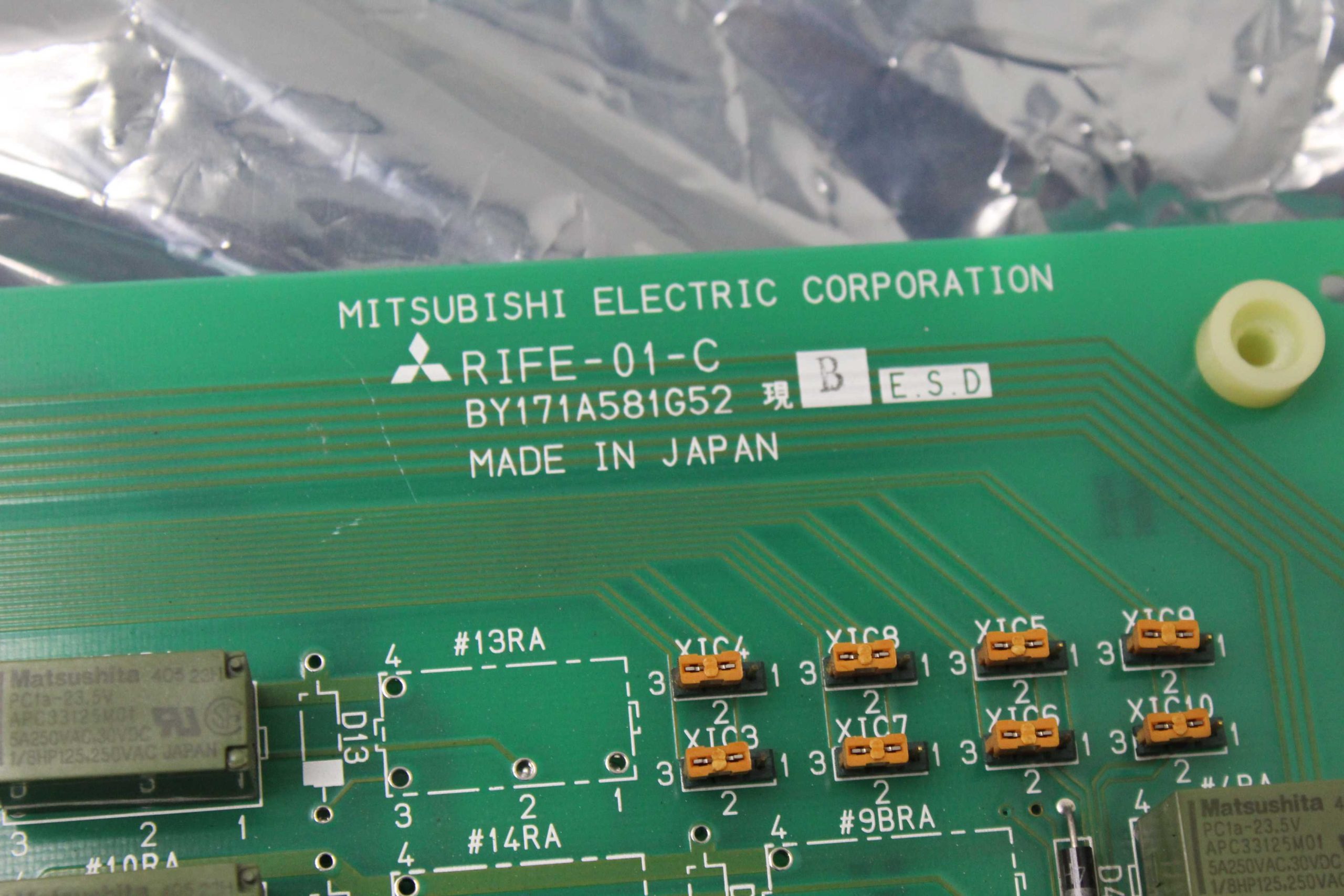 Mitsubishi RIFE-01-C / I/O Relay Control Board / Meldas / BY171A581G52 - Used - Image 13