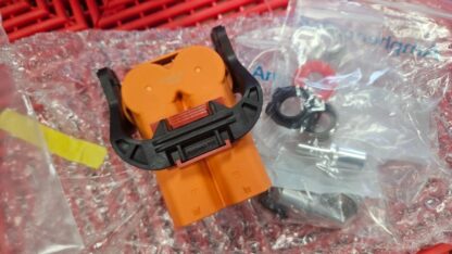 New Amphenol HVSL1000 Right Angle Connector  HVSL1000082A150 - New - Image 4