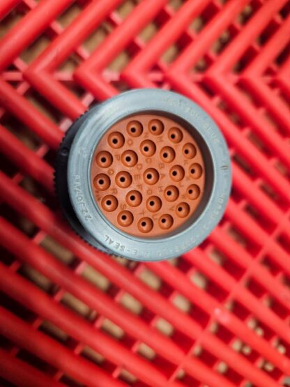 New Deutsch HDP26-24-23PE-L017 Circular Connector 23 Pos - New - Image 14