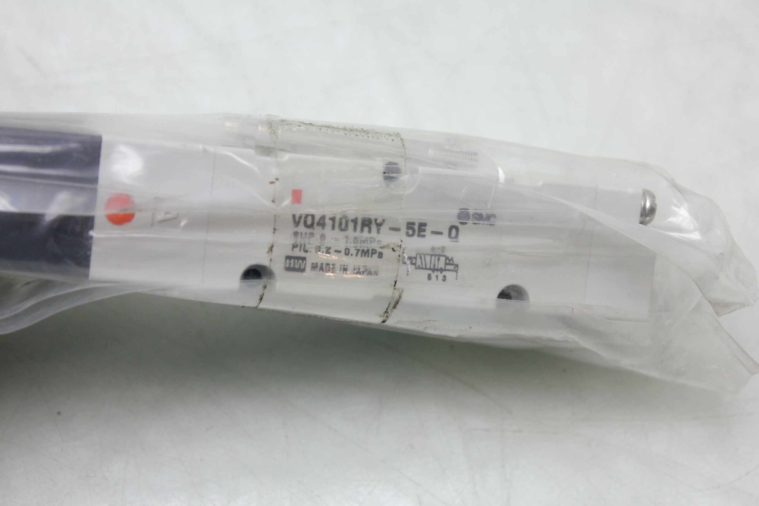 New SMC VQ4101RY-5E-Q Solenoid Valve 24V DC 2 Position External Pilot Valve - New - Image 9