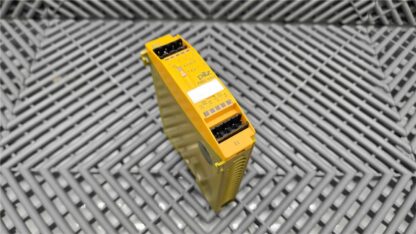 Pilz PNOZ mo4p 240VAC/ 24DC Safety Relay Module 773536 - Used - Image 3